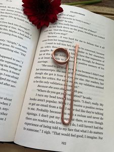 Stylish Copper Bookmark Accessory For Keeping Reading Progress Organized In <b>Books</b> And Journals - Product Image 6