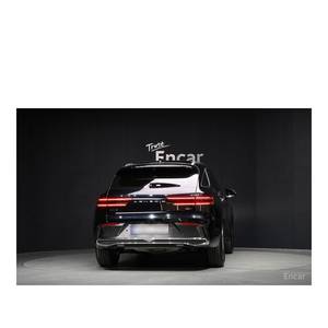 Genesis GV70 2.5T AWD 2024, SUV a Gasolina con 8,891 km, Caja de Cambios Automática, Asientos de Cuero, Cámara Trasera, Volante a la Izquierda - Product Image 4