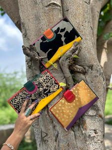 กระเป๋าใส่บัตรเครดิตพับได้สองทบสำหรับผู้หญิงกระเป๋าสตางค์หนังขนสัตว์พิมพ์ลายสัตว์สไตล์ตะวันตกแบบพับได้สองทบกระเป๋าสตางค์สีสั้นสวย - Product Image 5