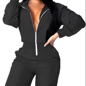 Ensemble de survêtement coupe-vent 2 pièces léger et oversize avec veste zippée et pantalon - Product Image 1