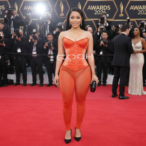 Conjunto de 2 Piezas Personalizado Sublimado con Estampado de Cocodrilo Naranja: Top Corsé de Moda con Cintura Ajustada y Leggings a Juego - Product Image 5