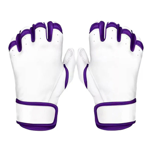Gants de frappe blancs et violets avec fermeture auto-agrippante, gants d'entraînement unisexes pour adultes, confortables et ambidextres - Product Image 1