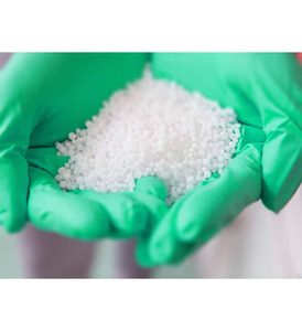 Urée de haute pureté 46% granulée 46-0-0 Engrais pour les pâturages et les cultures céréalières Exportation - Product Image 1