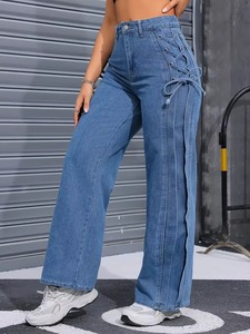 Diseñados para un estilo de vida moderno, estos jeans de mezclilla combinan durabilidad, textura suave y comodidad durante todo el día para mujeres. - Product Image 4