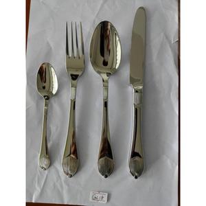Traditional Style 4 Pcs Stainless Steel Cutlery Set Engrave Design Lightweight Dishwasher Safe Metal <b>Flatware</b> Sets Wholesale - Product Image 2