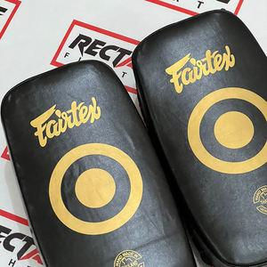 Mejor Vendido: Almohadillas de Entrenamiento de Boxeo Fairtex de Cuero Genuino, Almohadilla Curva para Golpes de Kick Boxing, Escudo de Golpeo para MMA y Muay Thai - Product Image 4