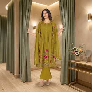 Kurti de algodón ligero de diseño de última generación y calidad premium para damas, disponible a un precio asequible desde India. - Product Image 1