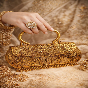 Pochette rectangulaire en laiton recouverte d'un travail de filigrane élaboré avec une poignée supérieure, disponible à prix de gros. - Product Image 5