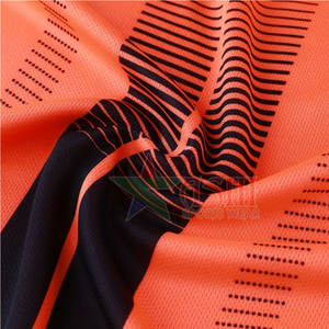 Uniforme de Fútbol Personalizado al por Mayor para Adultos, Tallas Grandes, de Alta Calidad, Secado Rápido, Ecológico, con Diferentes Colores y el Mejor Estilo de Última Moda - Product Image 6