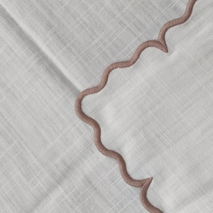 Luxury Plush Cotton Table Napkin with Scalloped <b>Edge</b> for Wedding Party Dining - Product Image 1