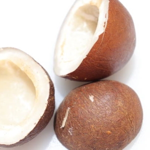 Coco seco natural maduro entero, coco marrón deshidratado, suministro a granel para compradores mayoristas y procesamiento de alimentos - Product Image 4