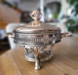 ชุดอุ่นอาหารแบบชุบเงินสไตล์วินเทจพรีเมียม ราคาประหยัด - Product Image 1