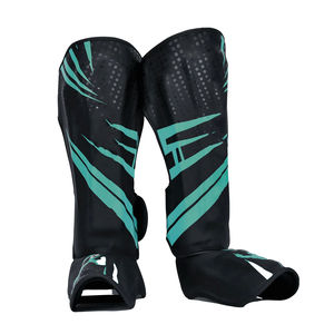 Protector de espinilla de microfibra negro con logo personalizado, económico, para Muay Thai, para protección en kickboxing y boxeo. - Product Image 2