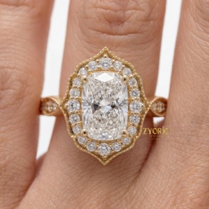 Bague de fiançailles vintage en or 10K avec diamant de laboratoire taille coussin, halo et milgrain, bague de mariée antique, bijoux fins pour femme - Product Image 6