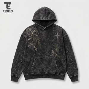 Sudadera con capucha para hombre con efecto acid wash, bordada, combina textura vintage, comodidad y calidez con costuras artísticas para un estilo urbano moderno. - Product Image 4