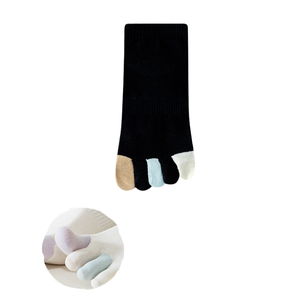 Chaussettes à cinq doigts pour femmes, style fin d'été, couleur bonbon, absorbant la transpiration, résistantes aux odeurs, chaussettes courtes pour femmes, printemps - Product Image 1