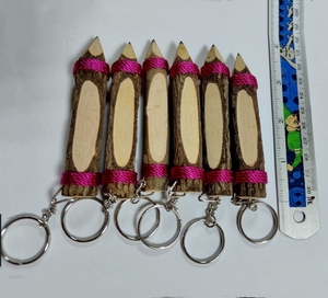 Lápiz de Madera Tallado Clásico, Ecológico, Hecho a Mano, 100% Madera de Tamarindo, 17 cm de Largo, de Tailandia, Juguetes para Graduación y Regreso a Clases - Product Image 3