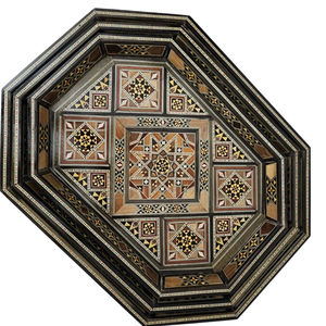 Plateau de service octogonal marocain fait main en bois avec incrustations de nacre, design géométrique, plateau décoratif à vendre - Product Image 6