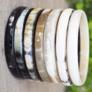 กำไลข้อมือกว้างธรรมชาติ unisex เขาควายสีดำสีน้ำตาลทองแดงสีเหลืองทองเพชรของที่ระลึกงานแต่งงาน - Product Image 5