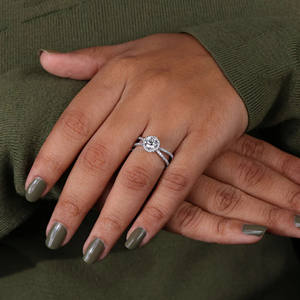 แหวนหมั้นเพชรเม็ดเดี่ยว14K สีทองขาวทันสมัย IGI ของขวัญวันครบรอบแต่งงาน - Product Image 6