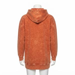 Sudadera con Capucha Oversize de Felpa para Mujer, Color Naranja con Lavado Ácido, Estilo Casual Urbano - Product Image 4