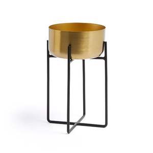 Soporte para Macetas de Metal Dorado Radiante que Realza las Esquinas Interiores con una Presentación Botánica de Inspiración Lujosa - Product Image 2