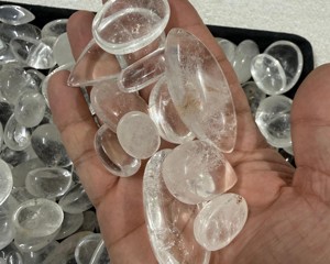 Lote de 25000 Cabujones de Cristales Naturales Mixtos, Gemas Sueltas Pulimentadas, Piedras Surtidas al por Mayor para la Fabricación de Joyas - Product Image 3