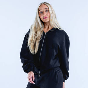 Conjunto Deportivo de Sudadera con Capucha y Pantalones Jogger para Mujer, de Invierno, con Logotipo Personalizado, de la Mejor Calidad, Suave y Cómodo, con Hombros Caídos - Product Image 3