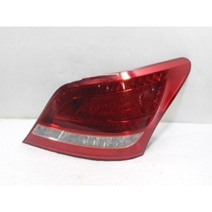 Feu arrière droit d'occasion Equus 924023N000 - Product Image 1