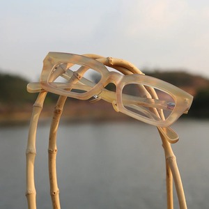 Gafas de cuerno de búfalo natural, montura óptica de lujo hecha a mano, gafas retro vintage de moda para hombres y mujeres - Product Image 4