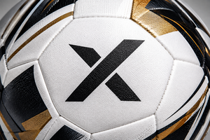 Ballon de football personnalisé X, blanc, noir, or, logo X, ballons de football pour tournois |   OEM ODM |   Fabricant |   Design haut de gamme - Product Image 3
