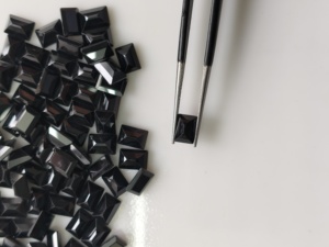 Espinela Negra Natural de 7x5MM, Corte Baguette, Gema Suelta de la Mejor Calidad para Joyería - Product Image 1