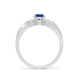 แหวนทองคำแท้ 14K ประดับไพลินธรรมชาติทรงกลมเจียระไนแบบ Prong Set ขายดีประจำปี 2026 ประดับเพชรแบบ Pave บนวงแหวนลายเกลียว สำหรับเป็นแหวนหมั้น - Product Image 3