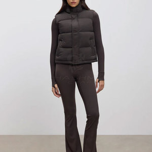 Chaleco Deportivo Moderno y Transpirable para Mujer, Ligero, Cómodo y con un Corte Elegante sin Mangas - Product Image 3