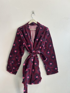 Robe kimono en velours à imprimé géométrique pour femme, manches longues, fermeture à ceinture, design automnal - Product Image 4