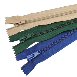 Wholesale No.3 Colorful #5 Nylon <b>Zipper</b> Close End 20 cm 25 cm Best Sale Customized Nylon <b>Zipper</b> Plastic <b>Zipper</b> for Garment - Product Image 4