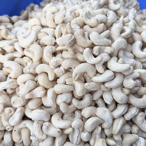 เม็ดมะม่วงหิมพานต์จากโรงงานที่เชื่อถือได้ราคาเม็ดมะม่วงหิมพานต์จากเวียดนาม W240 W180 santigo Ltd ออกแบบได้ตามต้องการ - Product Image 1