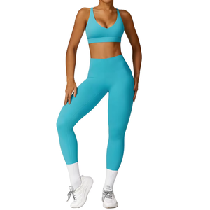Conjunto de Yoga de 2 Piezas para Mujer, Ropa Deportiva para Gimnasio, Secado Rápido, Alta Calidad, Moderno y Sin Costuras - Product Image 1