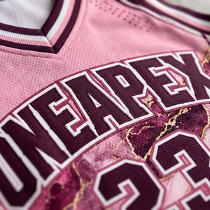 Ensemble d'uniformes de basketball personnalisés rose bordeaux marbré, maillots et shorts, vente en gros, fabricant de vêtements de sport pour équipes, vêtements par sublimation, OEM - Product Image 6