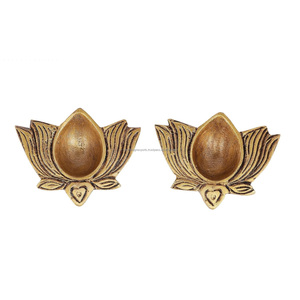 Cadeau de décoration d'intérieur Diyas Lotus en laiton de style Art déco pour mariage et Diwali Design suspendu - Product Image 5