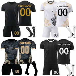 Ensembles de maillots de football personnalisés, vêtements de football par sublimation pour les entraînements des hommes, maillots de football personnalisés - Product Image 4