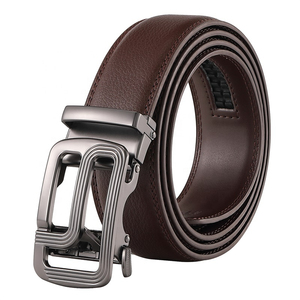 Ceinture en cuir de vachette personnalisée, design sur mesure, boucle carrée en acier, motif écossais, robuste, légère et écologique - Product Image 3