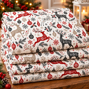 Tissu en coton tissé motif rennes de Noël pour la couture et les loisirs créatifs - Product Image 2