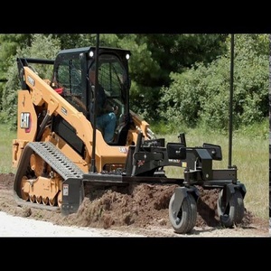 Mini-chargeuse CAT, machine de construction, type skid steer, d'occasion, à vendre, moteur puissant, performances fiables, état de fonctionnement impeccable. - Product Image 2