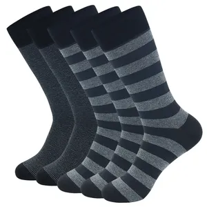 Vente en gros de chaussettes d'hiver personnalisées épaisses, au-dessus du genou, moelleuses et chaudes pour femmes - Product Image 3