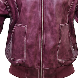 Veste longue oversize en similicuir vieilli bordeaux personnalisée pour sororité, avec logo lettres grecques, style moto vintage pour femme - Product Image 2