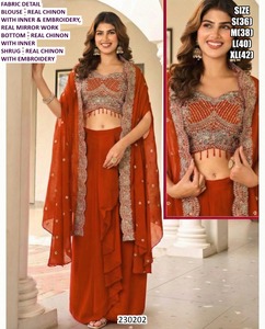 Conjunto de Vestido Largo Tradicional Bordado Kiara Ruby Bhandhani para Mujer, Ideal para Diwali, Bodas y Fiestas - Product Image 4