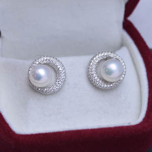 Boucles d'oreilles en perles d'eau douce rondes blanches de 8-9 mm, argent S925, clous dynamiques, forte brillance, faibles défauts, vente en gros en direct - Product Image 4