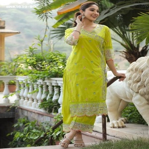 Kurti-Pantalón recto listo para usar, diseño Bollywood, seda Chanderi con bordado, cordón, lentejuelas e hilos, moda femenina. - Product Image 1