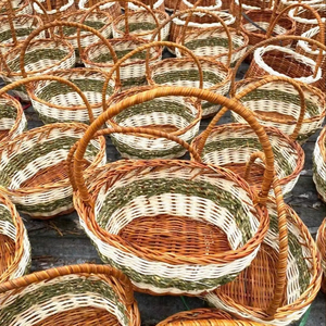 Modern Home Decor High Quality <b>Plastic</b> Rattan Fruit Storage <b>Basket</b> with Serving Tray for Wedding and Kitchen Use - Product Image 1